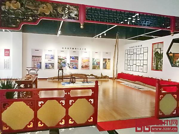 香港美聯(lián)紅木臨沂藝術(shù)館紅木榫卯文化區(qū) 香港美聯(lián)紅木臨沂藝術(shù)館紅木榫卯文化區(qū)