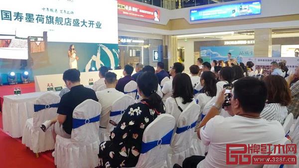國壽·墨荷青島旗艦店開業(yè)現(xiàn)場 國壽·墨荷青島旗艦店開業(yè)現(xiàn)場