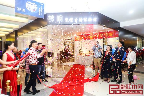 夢(mèng)響紫檀生活體驗(yàn)館于西安第六空間賣場(chǎng)盛大開業(yè) 夢(mèng)響紫檀生活體驗(yàn)館于西安第六空間賣場(chǎng)盛大開業(yè)