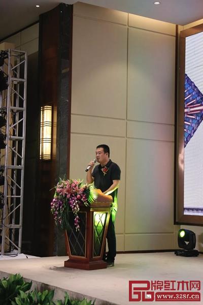 浙江省家具行業(yè)協(xié)會執(zhí)行副會長兼秘書長馬志翔先生致辭 浙江省家具行業(yè)協(xié)會執(zhí)行副會長兼秘書長馬志翔先生致辭