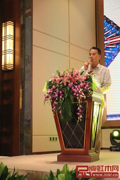 紅星美凱龍發(fā)展三中心總經理顧偉忠先生致辭 紅星美凱龍發(fā)展三中心總經理顧偉忠先生致辭