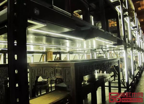 故宮明清家具館首創(chuàng)“倉儲式”陳列 故宮明清家具館首創(chuàng)“倉儲式”陳列