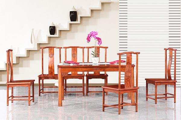 耕木坊紅木小鎮(zhèn)：三慶三重奏獻(xiàn)禮國(guó)慶