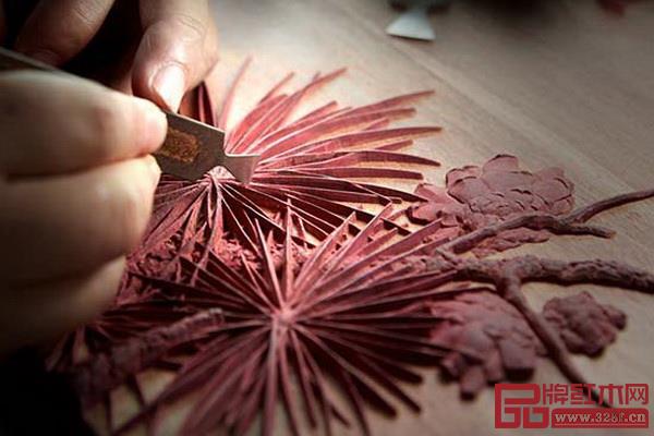 紅木手工雕刻可以做到巧奪天工 紅木手工雕刻可以做到巧奪天工