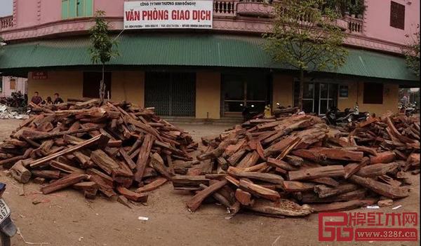 進入越南的非法交趾黃檀