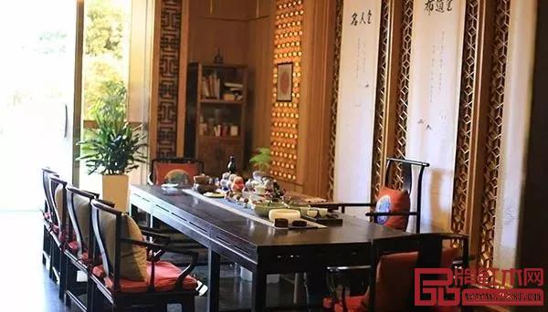 太極禪苑里有不少紅木家具 太極禪苑里有不少紅木家具