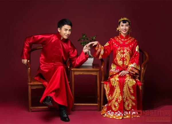 玄子和李茂的中式婚照 玄子和李茂的中式婚照