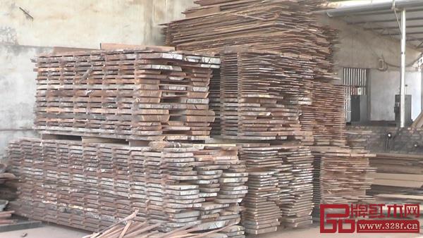 恒達木業(yè)優(yōu)質(zhì)選材 恒達木業(yè)優(yōu)質(zhì)選材