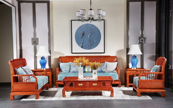 東陽數(shù)家知名品牌組團(tuán)亮相上海紅木展