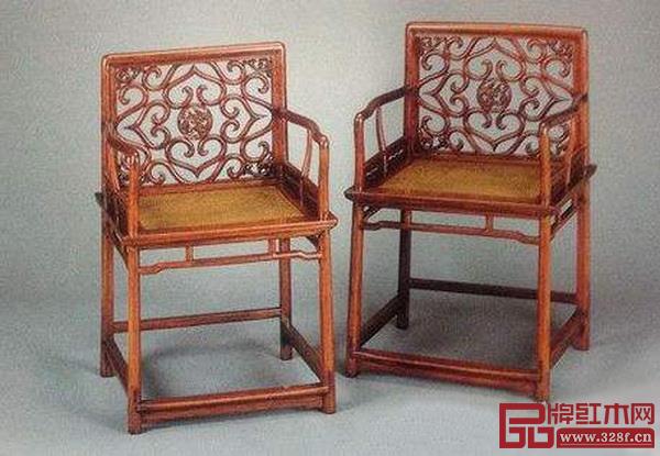 使用鏤雕技術(shù)的紅木家具 使用鏤雕技術(shù)的紅木家具