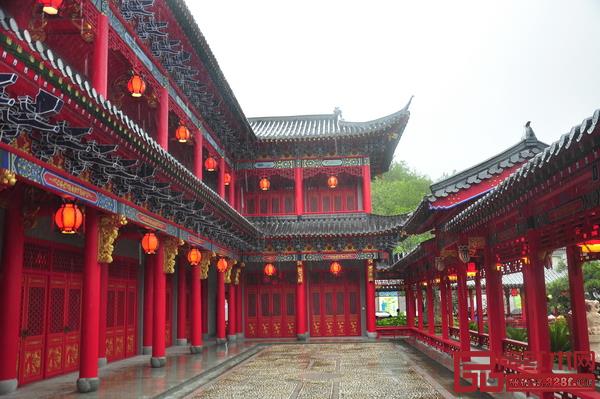 金彪云私人會所，是明清居紅木董事長金彪云設(shè)計的古建工程典范