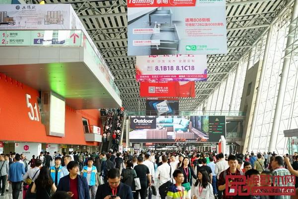 廣州家博會致力于打造家居行業(yè)新品發(fā)布、內(nèi)外銷商貿(mào)功能強大的一站式全球家居商貿(mào)平臺 廣州家博會致力于打造家居行業(yè)新品發(fā)布、內(nèi)外銷商貿(mào)功能強大的一站式全球家居商貿(mào)平臺