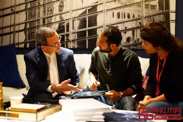 廣州家博會領(lǐng)跑中國家具出口,海外到會買家數(shù)穩(wěn)居全國所有家居展會之首 廣州家博會領(lǐng)跑中國家具出口,海外到會買家數(shù)穩(wěn)居全國所有家居展會之首