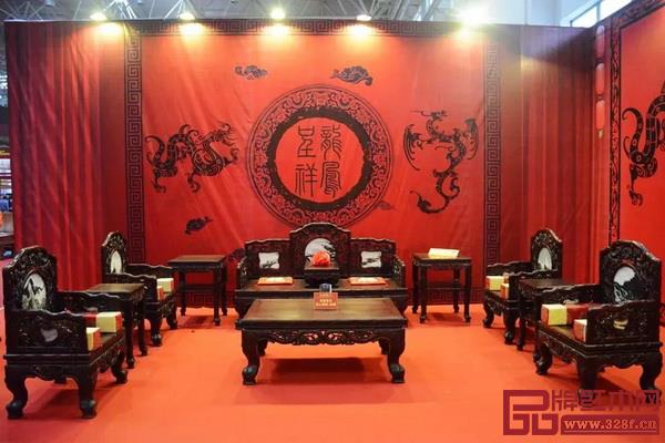 佛山紅木家具博覽會還原的傳統(tǒng)婚俗場景 佛山紅木家具博覽會還原的傳統(tǒng)婚俗場景