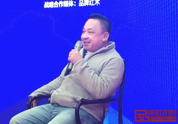 馬來西亞華僑、上海宏大展木業(yè)銷售主任馬克伍分享目前的木材供應(yīng)情況 馬來西亞華僑、上海宏大展木業(yè)銷售主任馬克伍分享目前的木材供應(yīng)情況