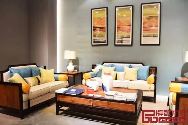 “京作”、“仙作”等各大流派和新中式品牌共同亮相上海紅木展 “京作”、“仙作”等各大流派和新中式品牌共同亮相上海紅木展