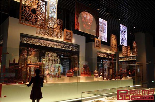 中國(guó)木雕博物館內(nèi)景 中國(guó)木雕博物館內(nèi)景