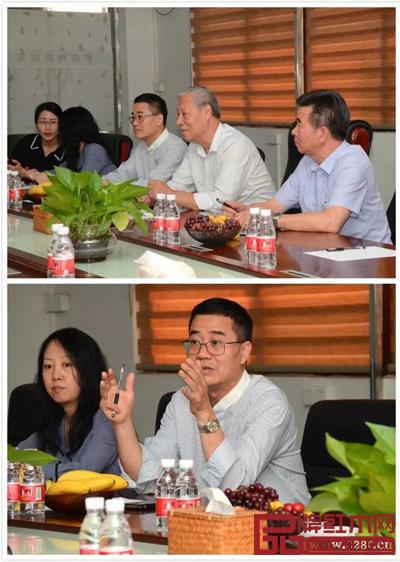 劉金良副理事長、王克會長等與森木家具相關(guān)人員進(jìn)行座談 劉金良副理事長、王克會長等與森木家具相關(guān)人員進(jìn)行座談