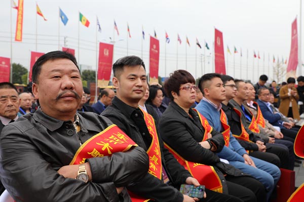 喜訊！明清居紅木榮獲2018年度東陽市木雕紅木家具骨干企業(yè)