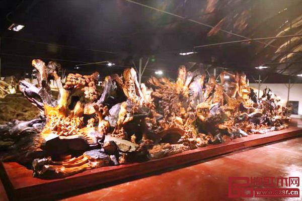 天意木國收藏的根雕藝術品 天意木國收藏的根雕藝術品