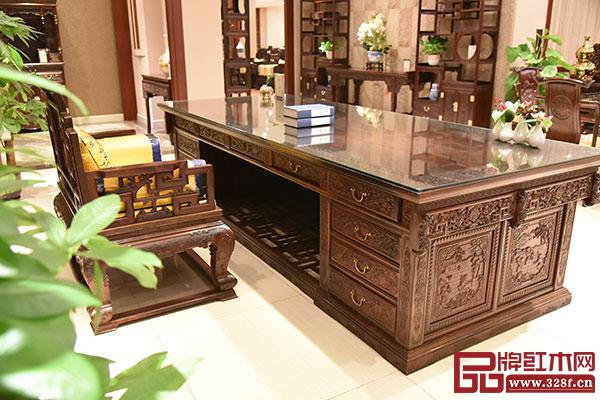  東成紅木《交趾黃檀辦公臺》