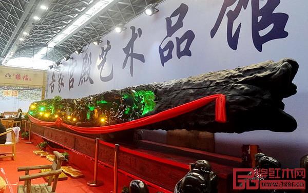 巨型烏木木雕作品《金陵十二釵》 巨型烏木木雕作品《金陵十二釵》