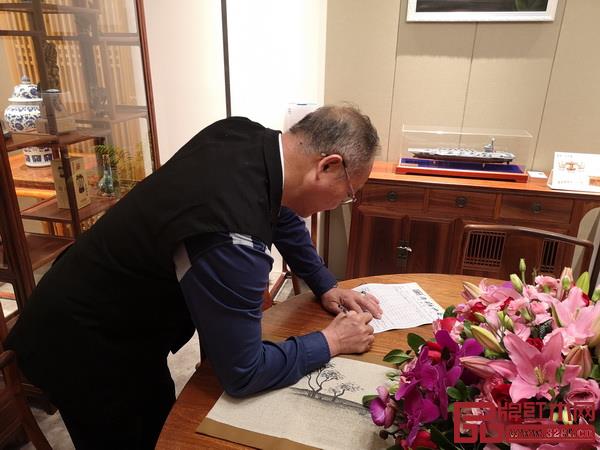 魯班木藝羊城新店開業(yè)當日,現(xiàn)場簽單不斷 魯班木藝羊城新店開業(yè)當日,現(xiàn)場簽單不斷