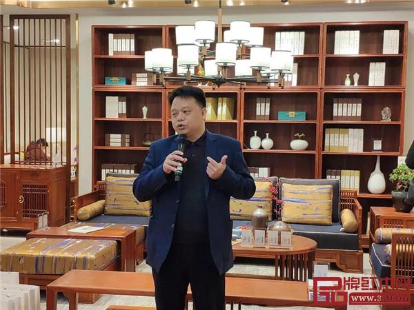 國壽紅木副總經(jīng)理何偉權(quán)致辭