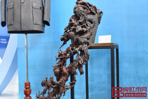 大涌紅木雕刻大師厲國陽的作品 大涌紅木雕刻大師厲國陽的作品