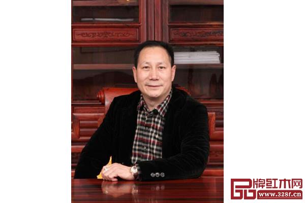 馬海軍(東陽御乾堂紅木董事長) 馬海軍(東陽御乾堂紅木董事長)