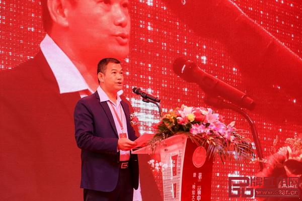 大江鎮(zhèn)委書記蔡月湖上臺致辭