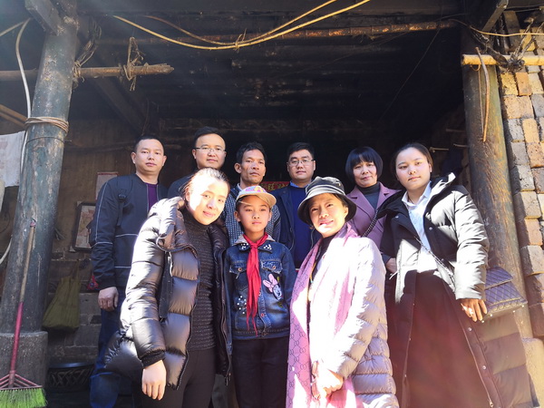  東成文宋“暖冬”愛心公益團為貧困家庭帶去溫暖與關(guān)愛