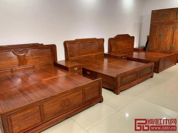 陳王閣紅木在選材拼板和表面處理工藝上極具特色 陳王閣紅木在選材拼板和表面處理工藝上極具特色