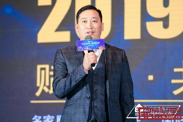 東莞市厚街鎮(zhèn)人大主席方活力出席大會(huì)并發(fā)表講話 東莞市厚街鎮(zhèn)人大主席方活力出席大會(huì)并發(fā)表講話