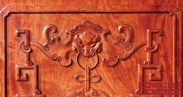 紅木家具上的蝙蝠雕刻（國壽紅木供圖）