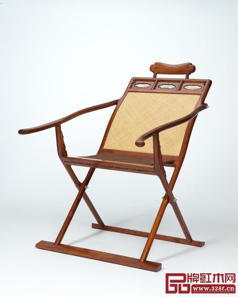 Lot274 黃花梨躺椅/區(qū)勝春（2017年作）以504000元在上海佳士得秋拍成功拍出