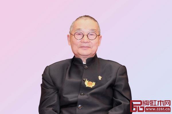 全聯(lián)藝術(shù)紅木家具專業(yè)委員會專家顧問、中國高等教育家具設(shè)計專業(yè)創(chuàng)始人胡景初 全聯(lián)藝術(shù)紅木家具專業(yè)委員會專家顧問、中國高等教育家具設(shè)計專業(yè)創(chuàng)始人胡景初