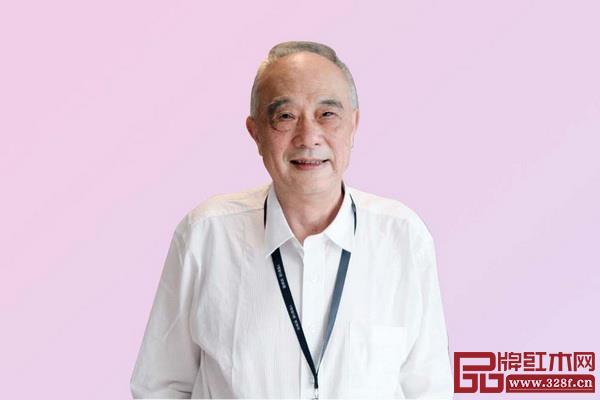 全聯(lián)藝術(shù)紅木家具專業(yè)委員會專家顧問、上海市家具研究所副所長許美琪