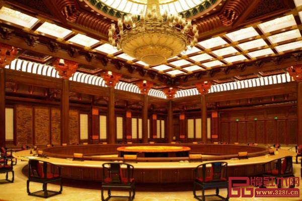 紅木家具出現(xiàn)在各大國際外交場合上 紅木家具出現(xiàn)在各大國際外交場合上