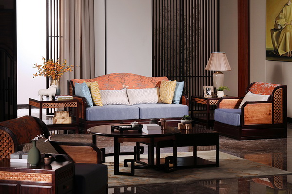 紅木家具新品牌“賣點(diǎn)”多多 中式設(shè)計(jì)“文化味”十足