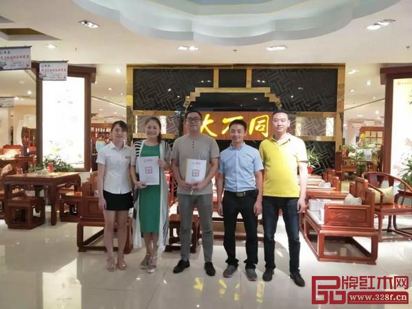 華廈·大不同創(chuàng)造1個月連開7家專賣店的神話 華廈·大不同創(chuàng)造1個月連開7家專賣店的神話