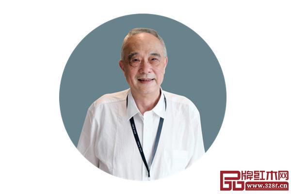 全聯(lián)藝術(shù)紅木家具專業(yè)委員會(huì)專家顧問、上海市家具研究所副所長(zhǎng)許美琪