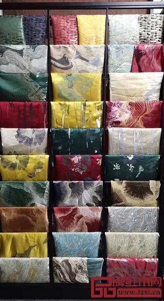 歐尼爾軟裝材質(zhì)豐富多樣 歐尼爾軟裝材質(zhì)豐富多樣