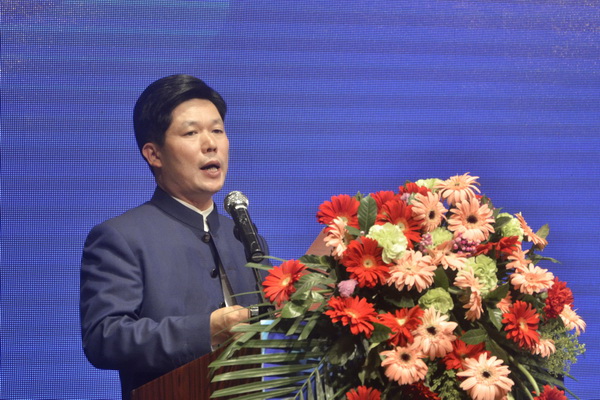 張錫復(fù)：大道至簡(jiǎn)，紅木市場(chǎng)呼喚實(shí)干精神