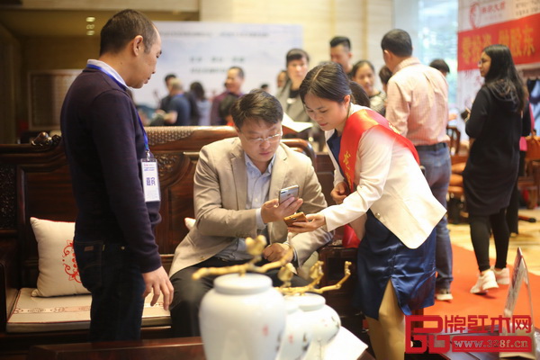 龍博士家具受到來自全國各地的經銷商關注 龍博士家具受到來自全國各地的經銷商關注