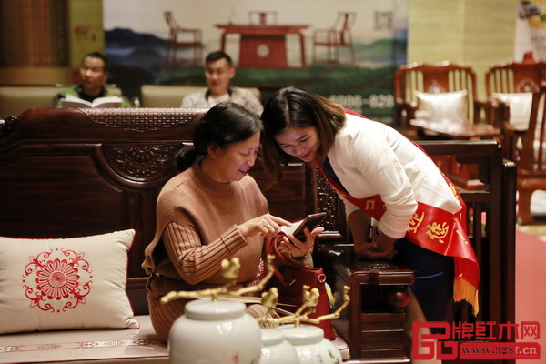 龍博士家具受到來自全國各地的經銷商關注 龍博士家具受到來自全國各地的經銷商關注