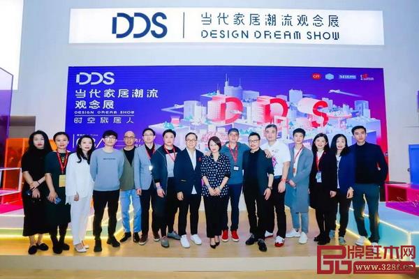 拾°平行空間展、當(dāng)代家居潮流觀念展、國民生活時光館等給參觀的人們帶來不一樣的生活設(shè)計體驗