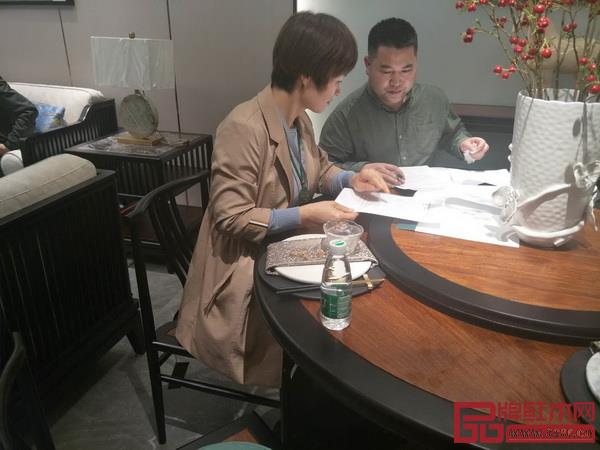 東方之信吸引了眾多觀展商咨詢 東方之信吸引了眾多觀展商咨詢