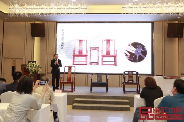 在此次品牌發(fā)布會上,戴為策劃總監(jiān)朱特用不同的角度和形式向到場嘉賓傳遞了戴為品牌魅力 在此次品牌發(fā)布會上,戴為策劃總監(jiān)朱特用不同的角度和形式向到場嘉賓傳遞了戴為品牌魅力