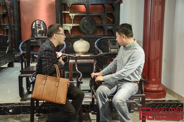 選擇家具前人們進(jìn)行更充分的體驗(yàn)和考量 選擇家具前人們進(jìn)行更充分的體驗(yàn)和考量